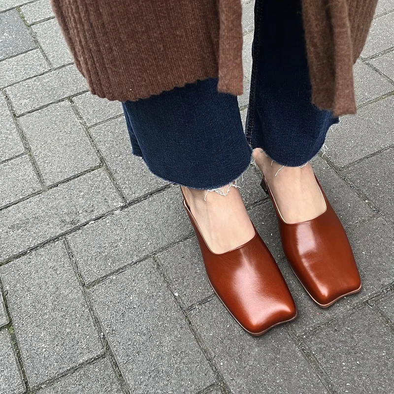 

Women's Close Toe Pumps Quality Cowhide Genuine Leather Slip On Pumps Spring Slipper Mules Slippers Elegant Square Heel
