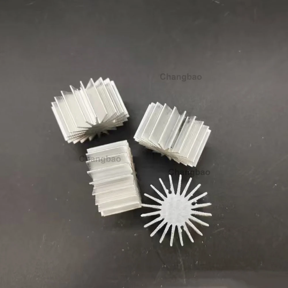 

Алюминиевый радиатор для светодиодов 36*20 мм