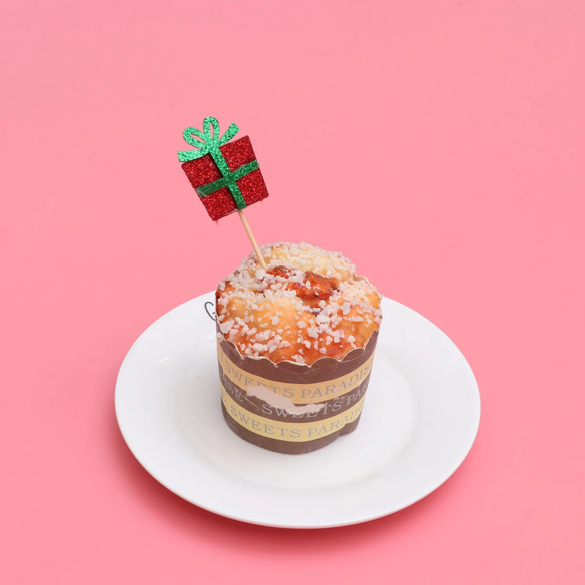 

28pcs Cake Decor Deer Creative Gift Box Dessert Pick Cake Decor Cupcake Topper for Christmas