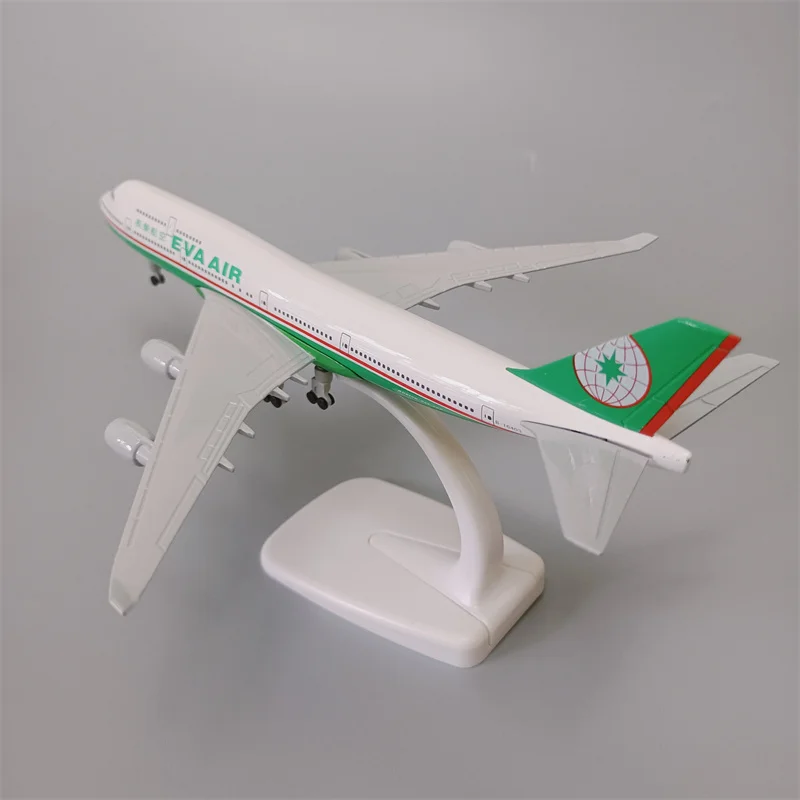 

20cm Model Airplane China Taiwan EVA Air Boeing 747 B747 Airways Airlines Metal Alloy Plane Model Diecast Aircraft with wheels
