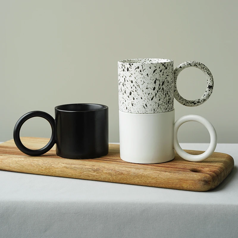 

Кружки в скандинавском стиле с большой круглой ручкой, керамические креативные чашки с брызгами и чернилами, большие чашки для кофе, чая, ун...