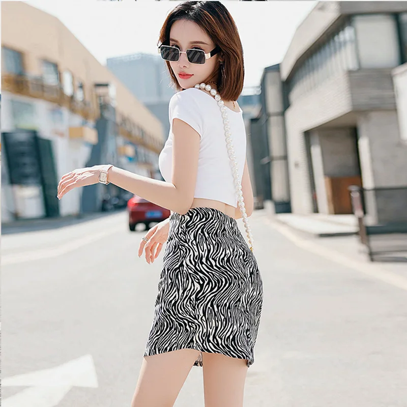 

Leopard Print Half-Body Skirt Female New High Waist Fashion Autumn Winter Short Skirt Pleated Skirt Plaid Word Package Hip Skirt