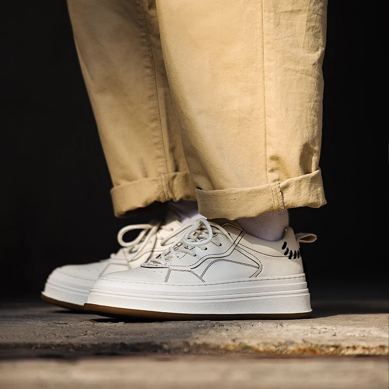 

Maden New Arrival Sports Skateboard Mens White Shoes Thick Soled Retro Women Men Shoes