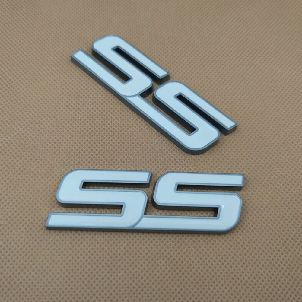 

Fender Decal Emblem Sticker 2pcs 3D 9cm X 2.8cm Logo Sport Silver&White