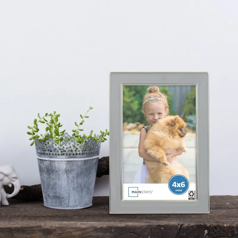 

x 6" Rectangle Metal Tabletop Picture Frame, Gray
