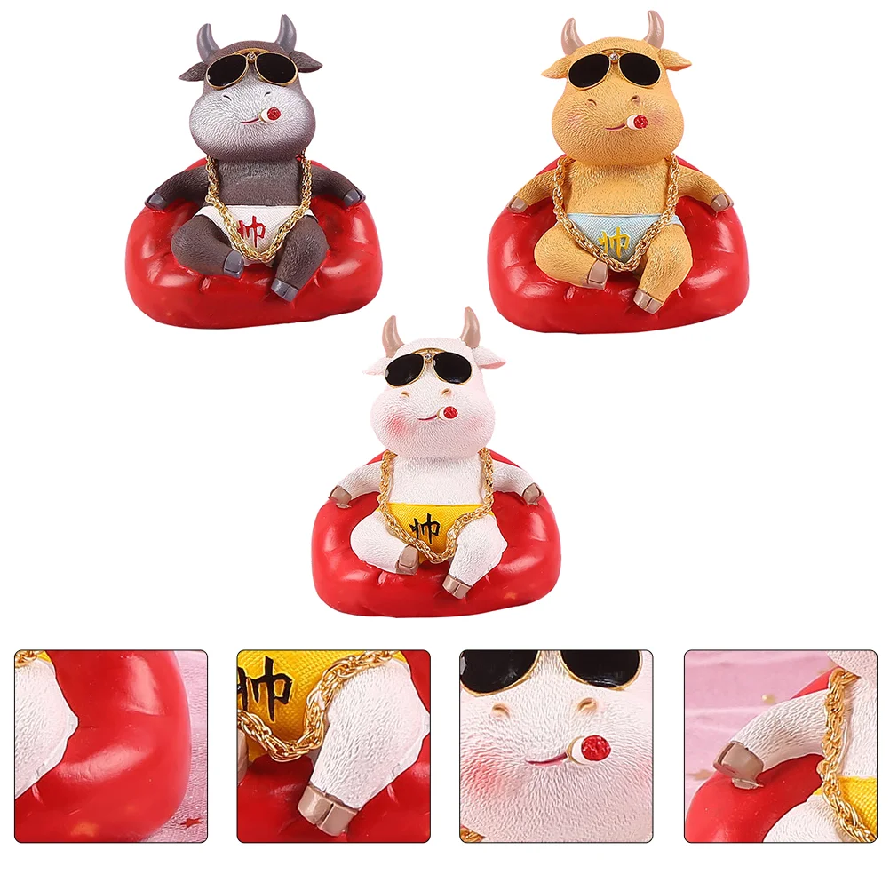 

3pcs Cow Resin Adornment Stylish Fashion Creative Resin Adornment Craft Resin Cow Ornament Cow Figurine Decor Car Interior Decor