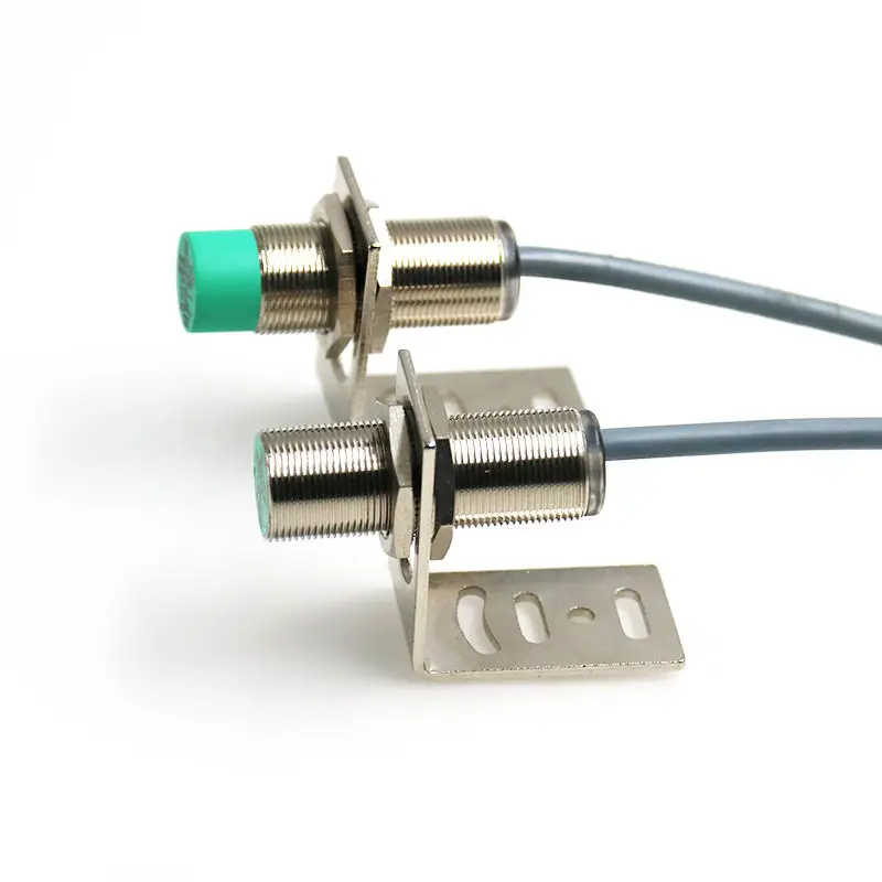 Новый телефон, встроенный датчик приближения