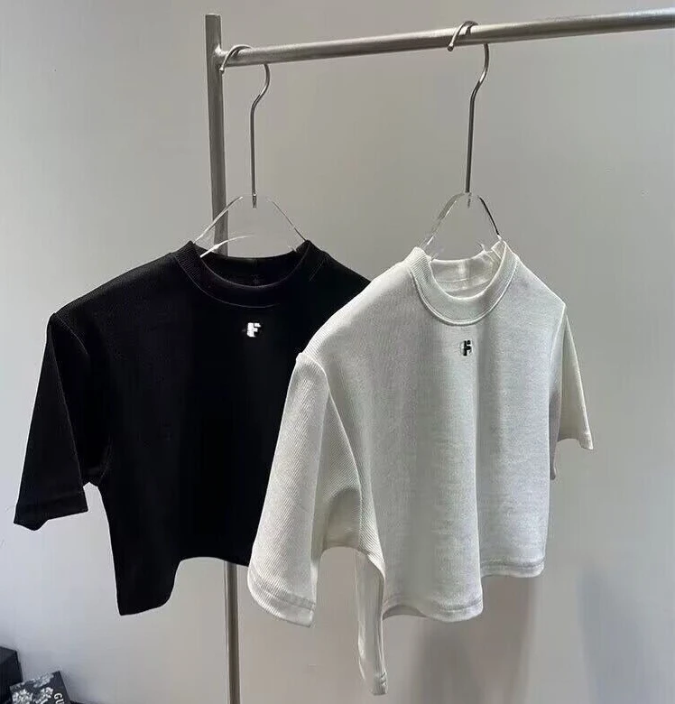 

149504 Fashion Classic Trendy Luxury Designer Women Thread Waist Solid Round Neck Letter Logo Print Short Sleeve T-shirt Top F1