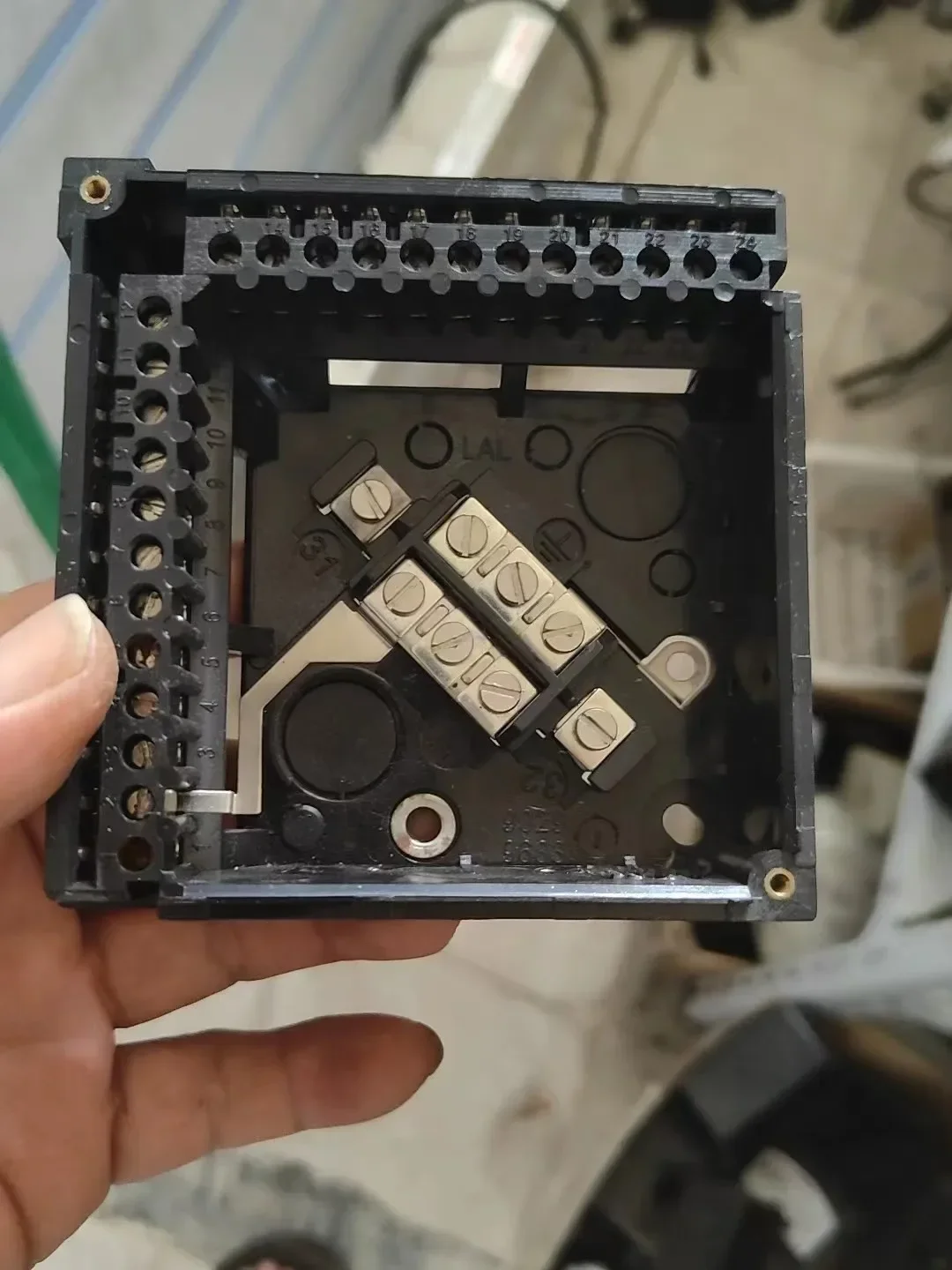 База контроллера FL1.333 LFL1.322 LFL1.335 LFL1.622 LFL1.635 LAL2.25 LDU11.323A27 LDU11.523A27 LAL1.25 LGK16.333A27 LGK16.635