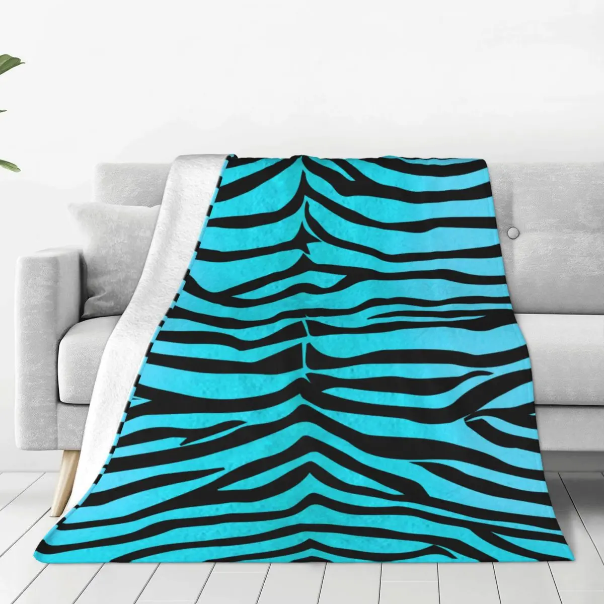 

Tiger Blanket Ultra Soft Cozy Blooming Flowers Decorative Flannel Blanket All Season For Home Couch Bed Chair Travel