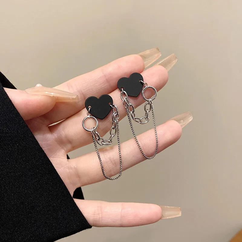 

Серьги с кисточками и цепочкой в виде черного сердца, модные аксессуары для девушек, Y2k для женщин, бижутерия для фестиваля, новая серьга подарок, корейские модные украшения