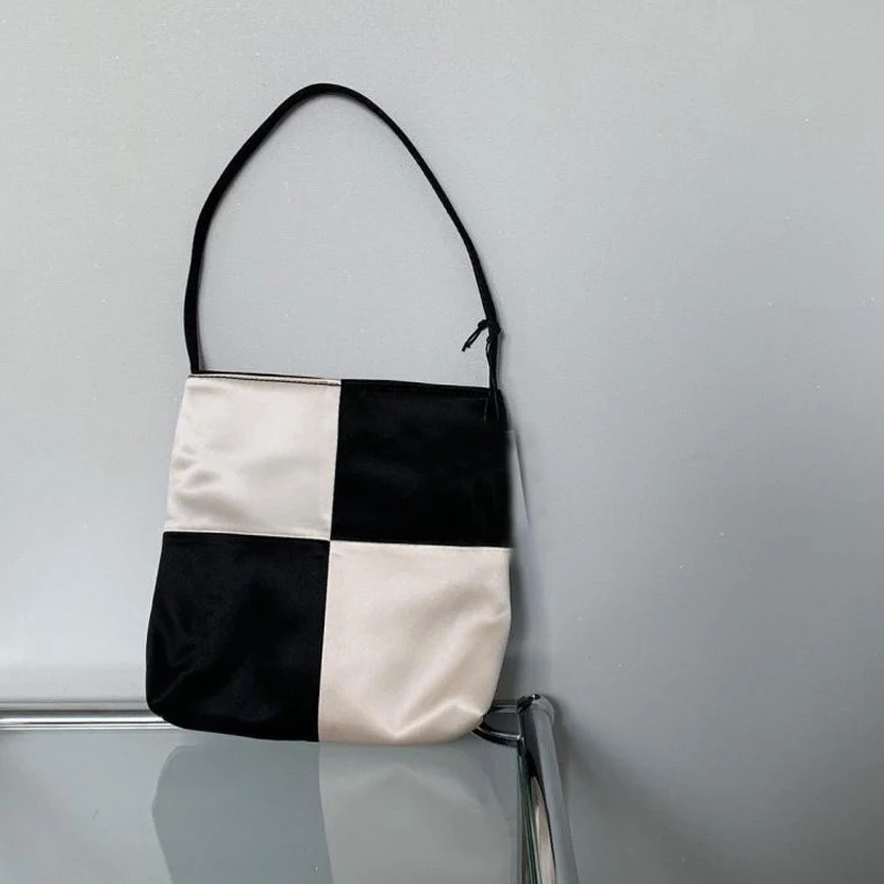 

New Niche Hand Bag 2021 Checkerboard Silk Magnetic Buckle Designer Handbags Vintage Color Matching Portable Small Square Bag
