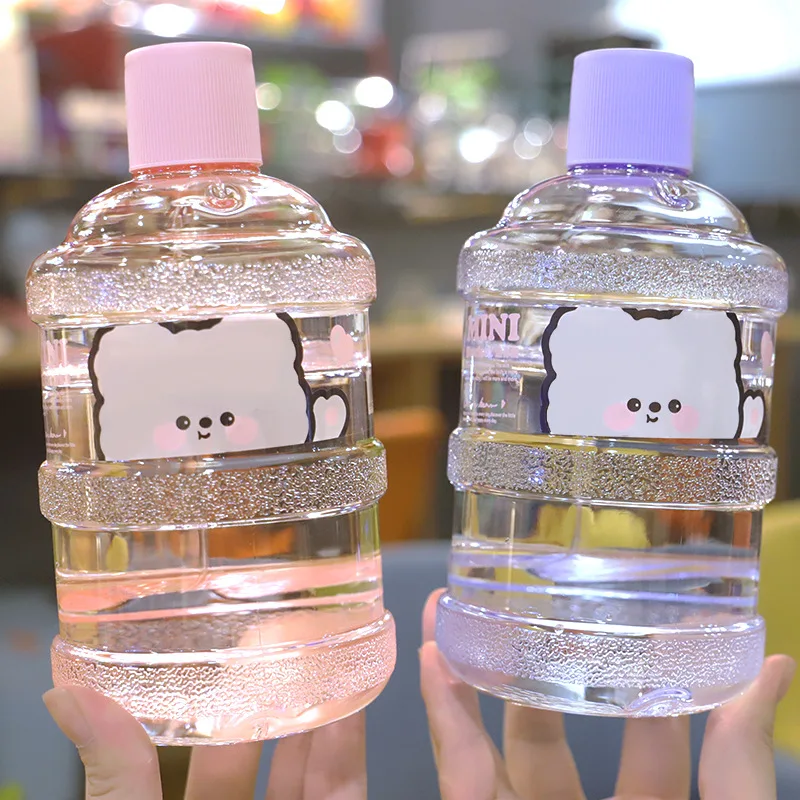 

Transparent Plastic Water Bottle 630ml Cartoon Bear Portable Frosted Shaker Bottle with Handle Outdoor Fitness garrafa de agua