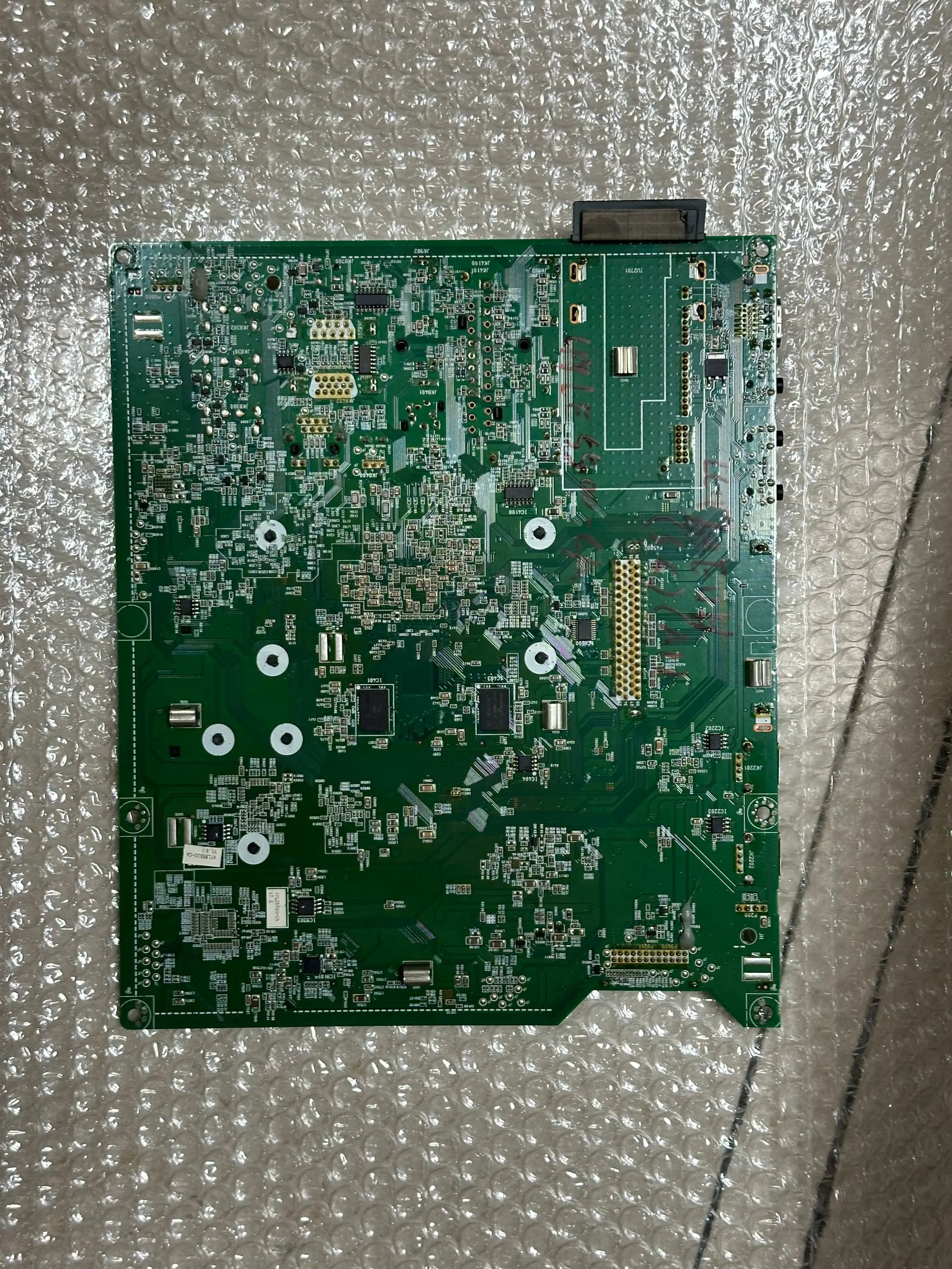 Оригинальная материнская плата EAX61742608 42/47LE5500-CA