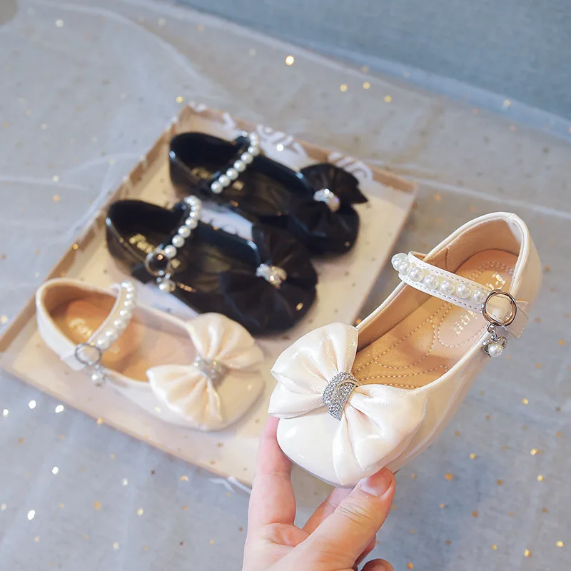 

Children Leather Shoes 2022 Autumn Girls Rhinestone Bow Pearls Sweet Princess Mary Jane Shoes for Party Wedding Shows Flats