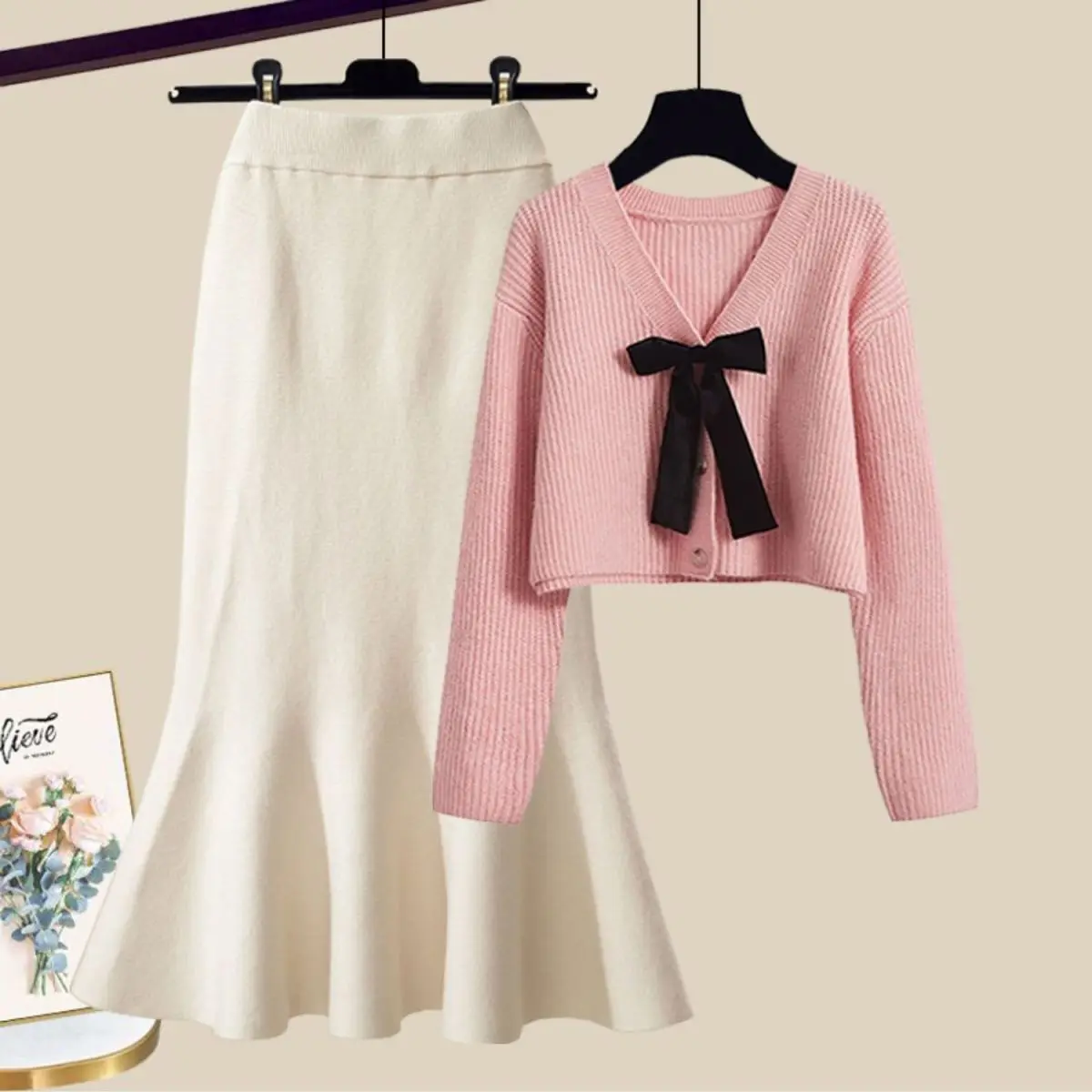 Рисунок 2 - Осенне-зимний женский комплект