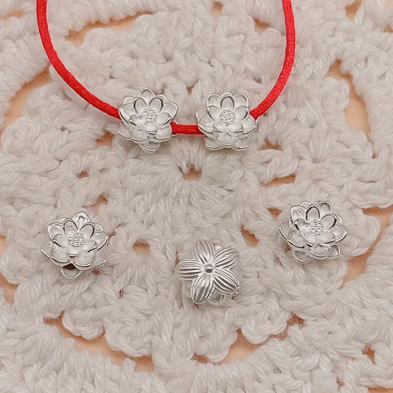 S999 Серебряный цветок лотоса Горизонтальный бисер 3D Жесткий серебряный Ручная