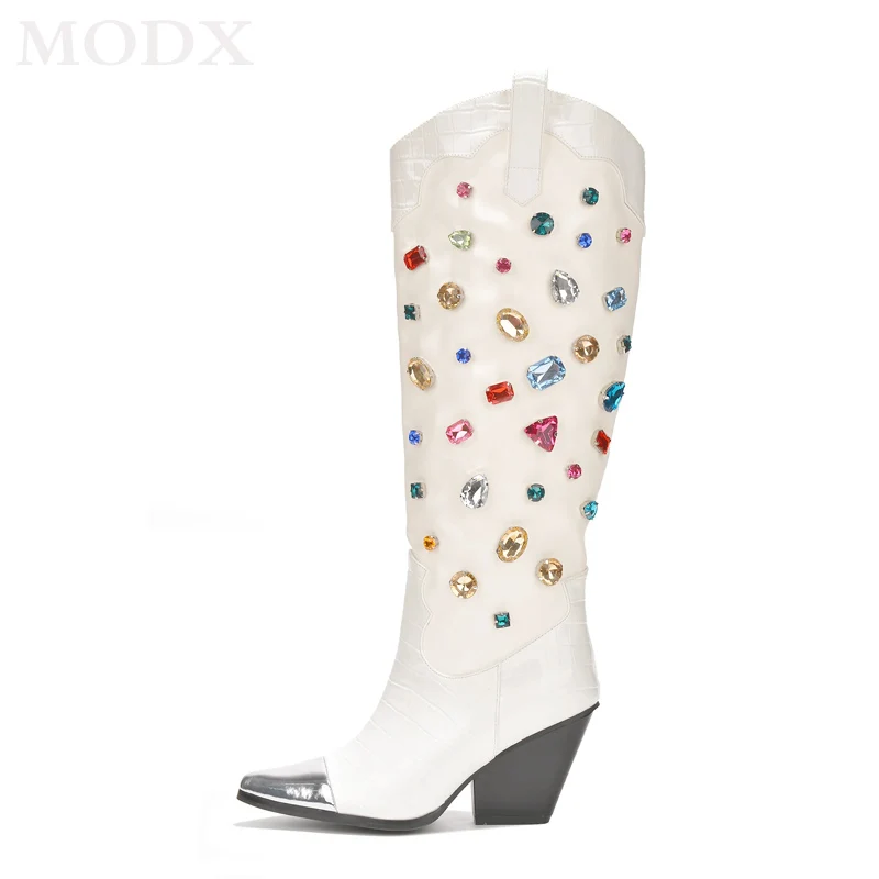 Зимние ковбойские женские сапоги на массивном каблуке с острым носком модные