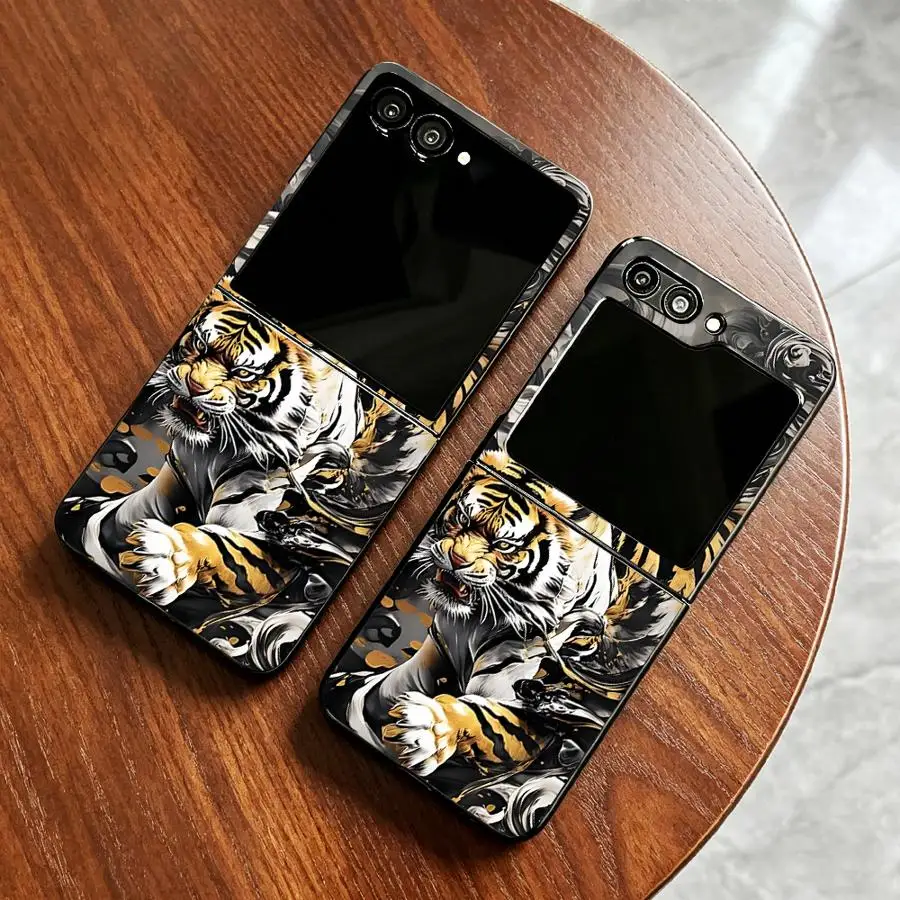 Фото Чехол для телефона Ukiyo E Tiger для Samsung Galaxy Z Flip 7 6 5 4 3 Z Fold 7 6 5 4 3 №3
