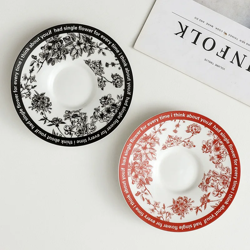 Европейская керамическая кофейная чашка красного и черного цвета фарфоровая