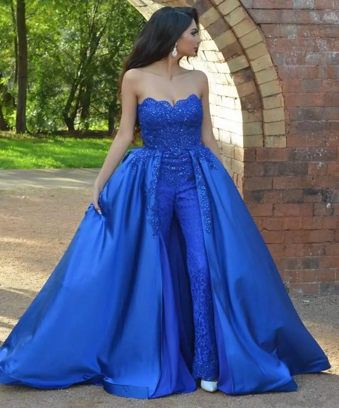 

Royal Blue Jumpsuits Lace Prom Dresses Strapless Beaded Appliqued Satin Overskirt Formal Evening Gowns Vestidos De Fiesta Noche