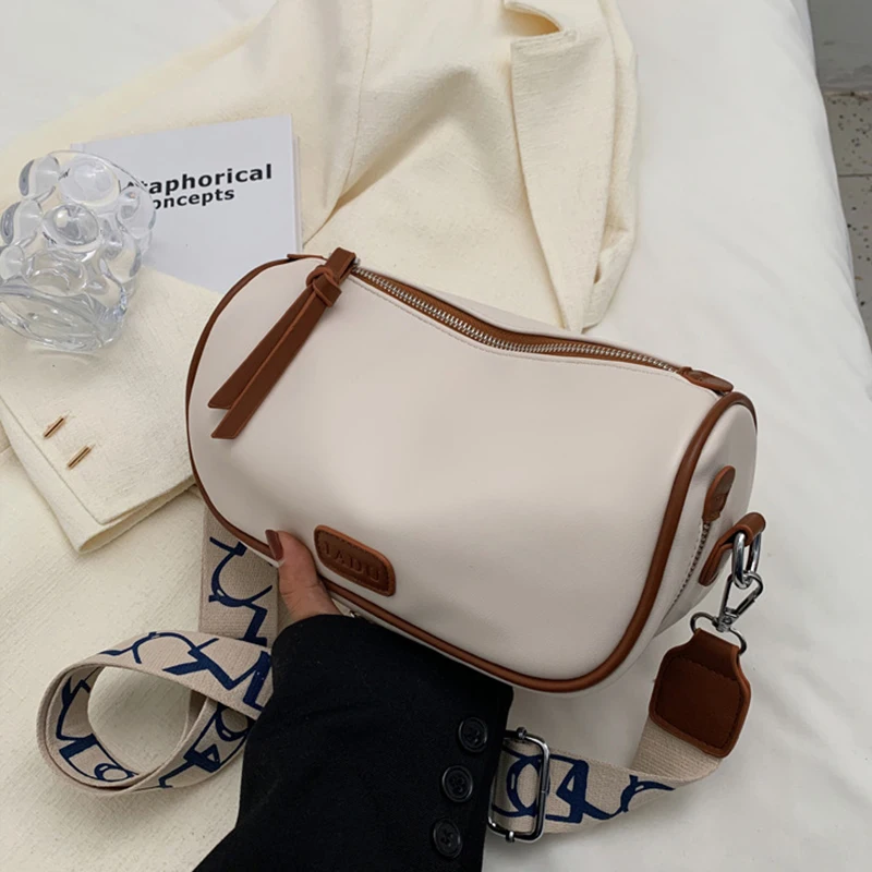 Women's Popular Pillow Bag Wide Shoulder Strap Messenger Bags Simple Leather Portable Satchel Fashion Versatile Travel Storage