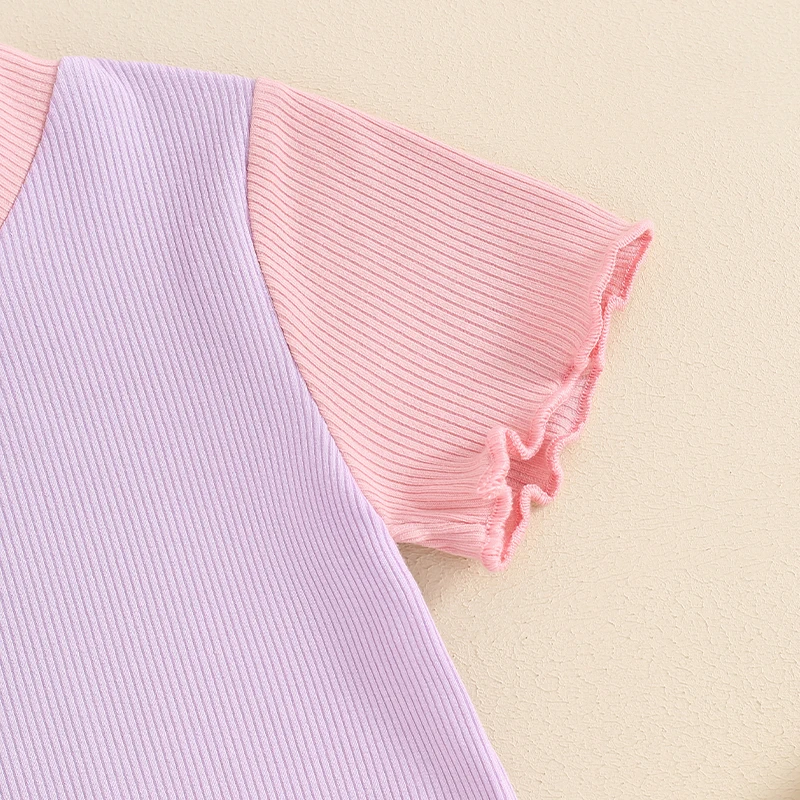 Футболка с коротким рукавом и круглым вырезом расклешенными брюками