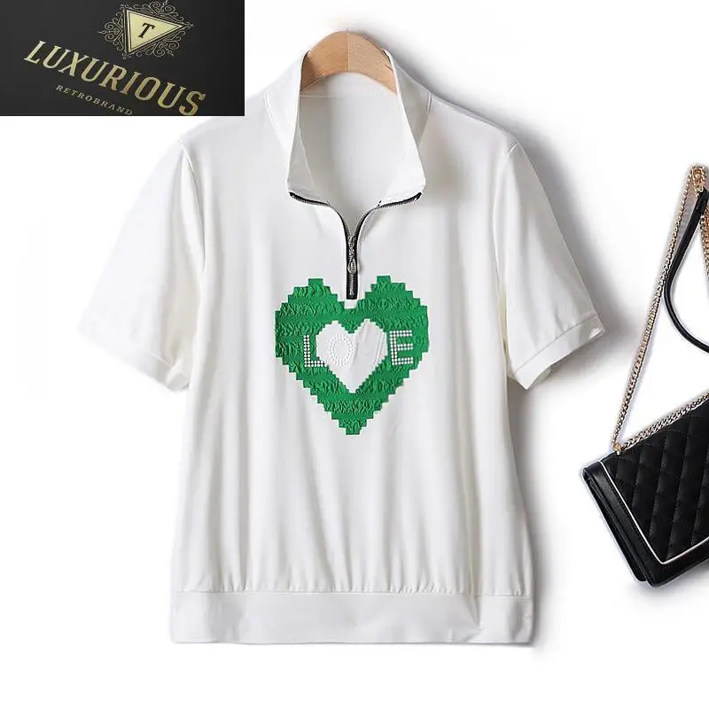 

Женская летняя футболка с воротником-стойкой