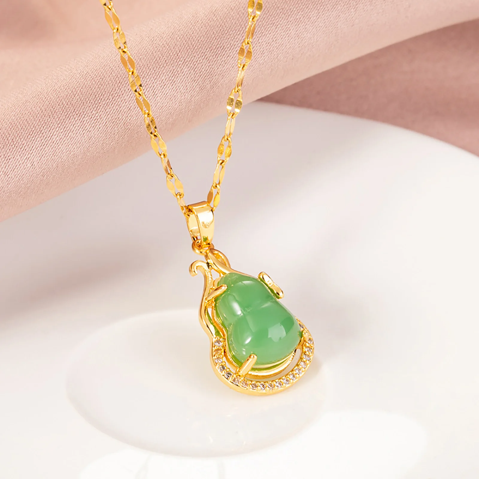 

Gourd Pendant Necklaces for Women, Chinese Characteristics Statement Jewelry Waterproof