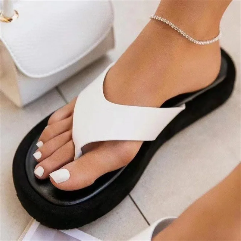 2023  Beach Women Thick Bottom Summer New Style Outer Wear Fashion All-match Casual Flip Flop Slippers Fashion Shoes