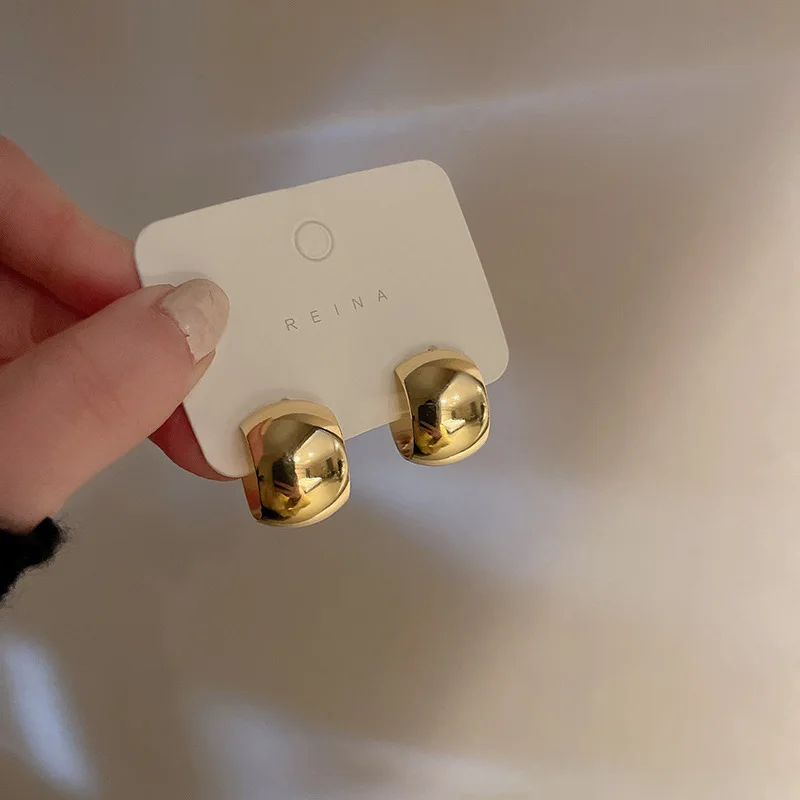 

Fashion Jewelry S925 needle Metal Circle Earrings Hot Sale Simply Design Classic Metallic Golden Color Women Earrings For Party