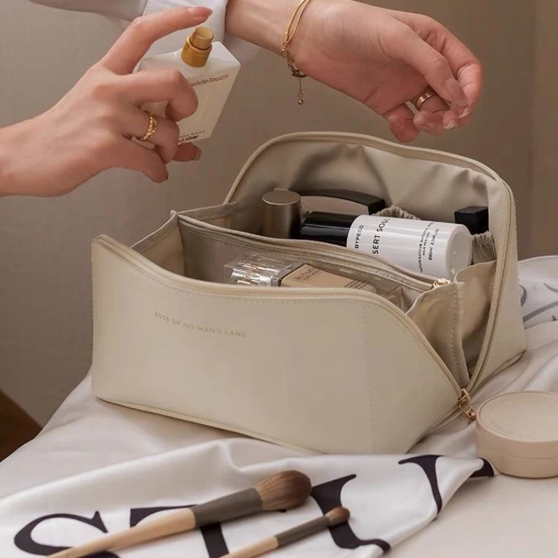 

Large-capacity cosmetic bag storage bag multi-functional travel ladies portable toiletry storage bag cosmetic box tool