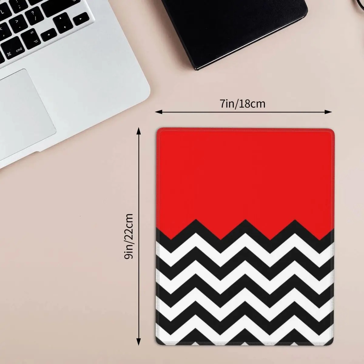 Фото Коврик для мыши с рисунком Twin Peaks - Black Lodge, коврик для геймеров, для ПК и ноутбуков, коврик для клавиатуры, коврик для игрового стола, 7x9 дюймов, 22x18 см №3