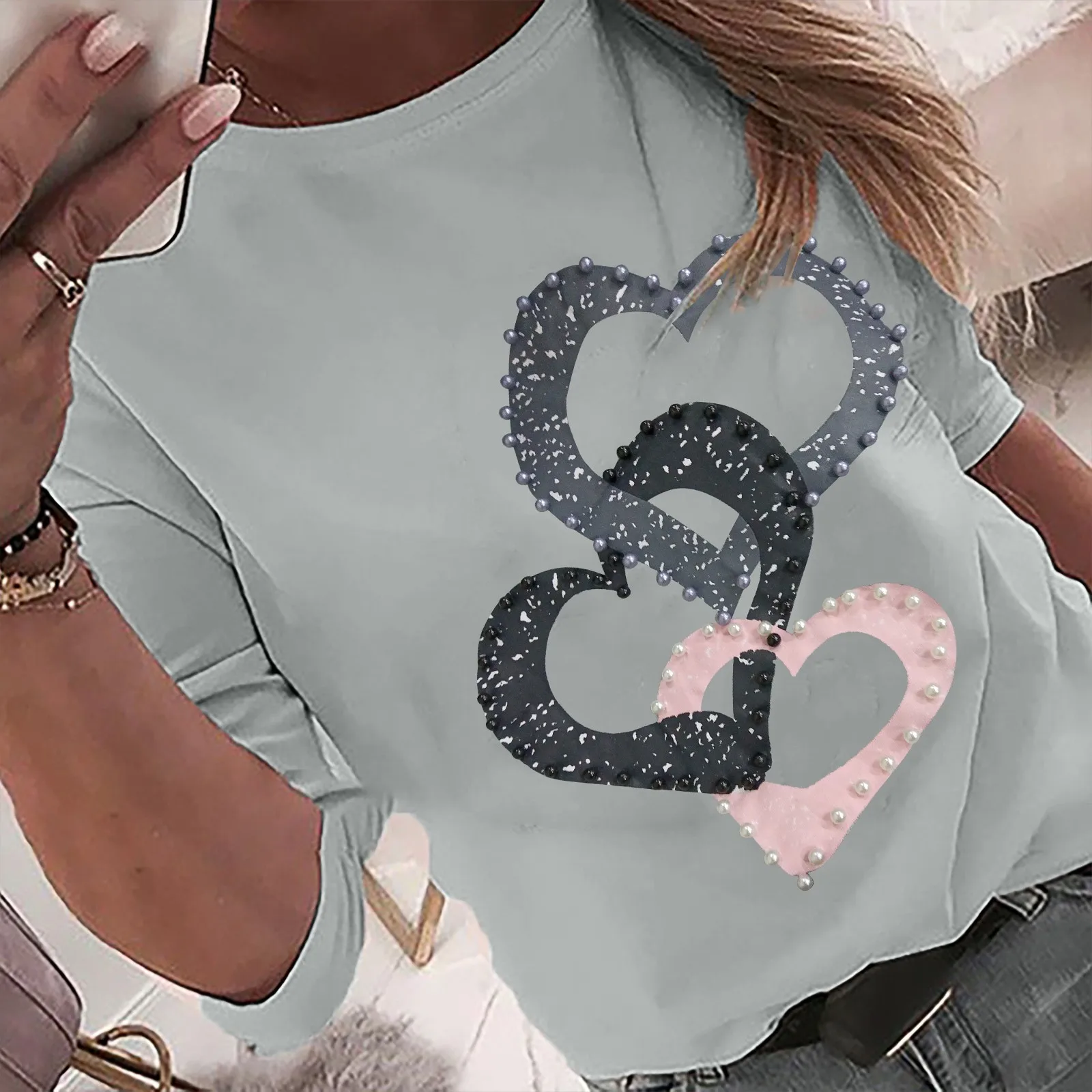 

Женская блузка с круглым вырезом, длинным рукавом и бусинами