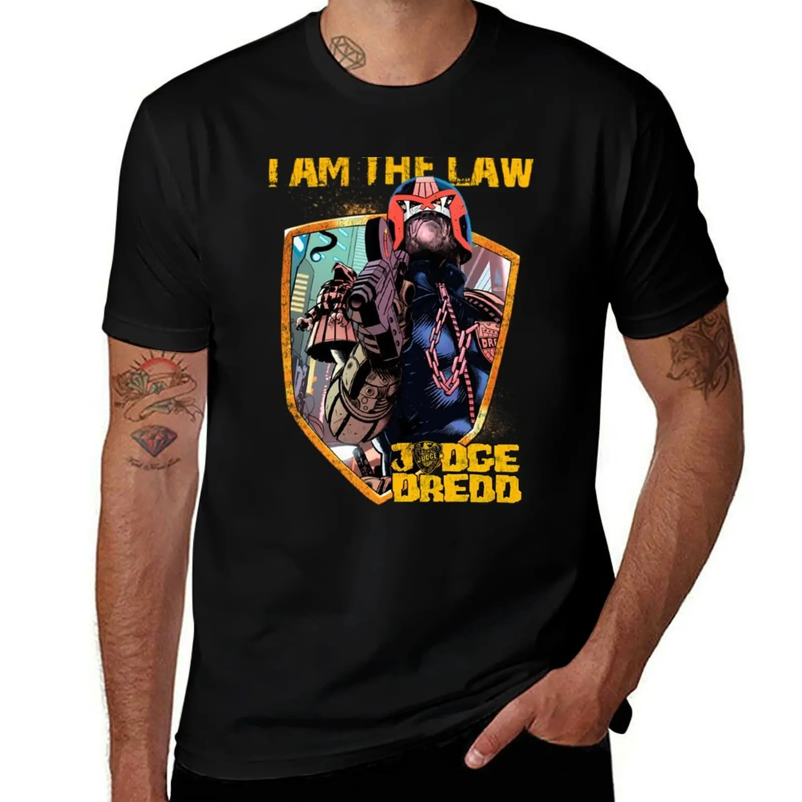 Фото Футболка Dredd - I Am The Law, простая повседневная футболка с коротким рукавом №1