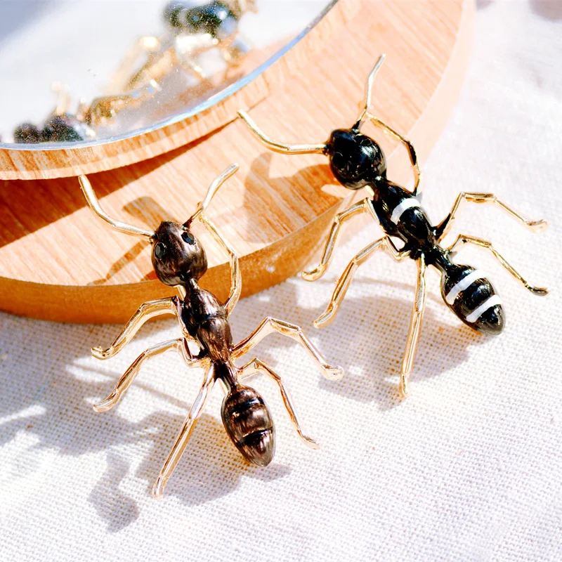 

Creative New Black Enamel Ant Brooches For Women Men Alloy Big Insect Banquet Party Brooch Pins