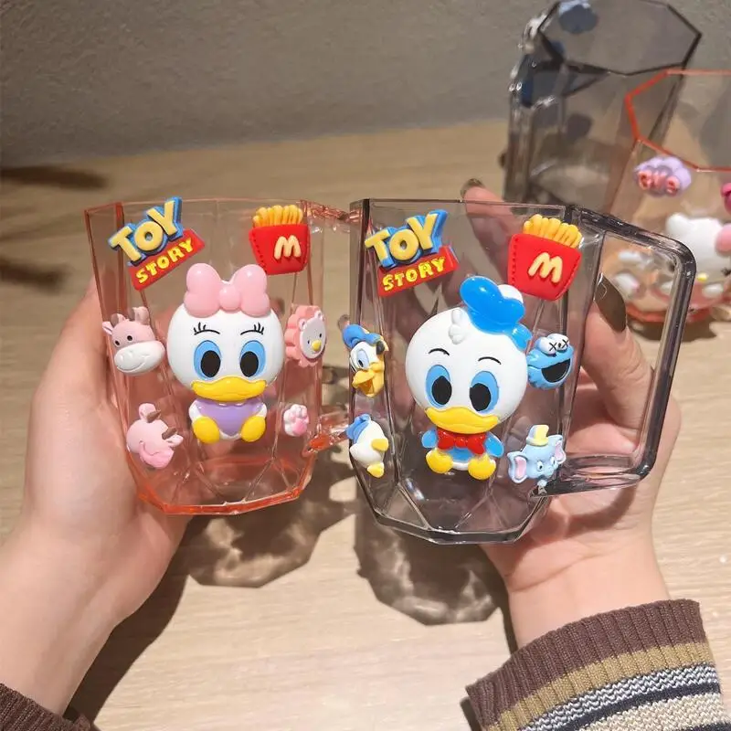 

Новинка, милая чашка с рисунком «Hello Kitty» Sanrio, чашка с милыми мультяшными персонажами, детская зубная щетка, чашка для девочек и детей, праздн...