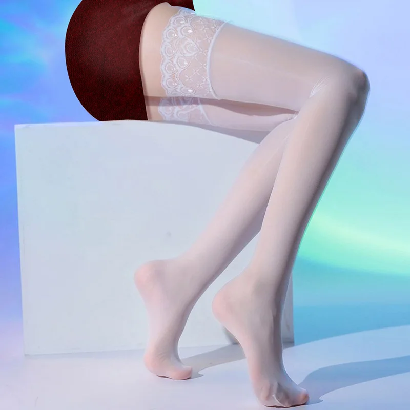 Сапоги чулки серебристые. Белые блестящие чулки. Белые блестящие чулки. Белые блестящие чулки. Колготки нейлоновые блестящие.