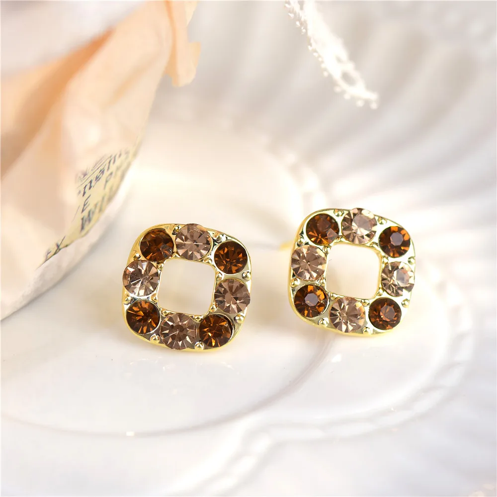 

French Brown Shiny Rhinestone Vintage Gentle Earrings Geometric Square Shiny Zircon Female Simple Mosquito Coil Ear Clip Gift