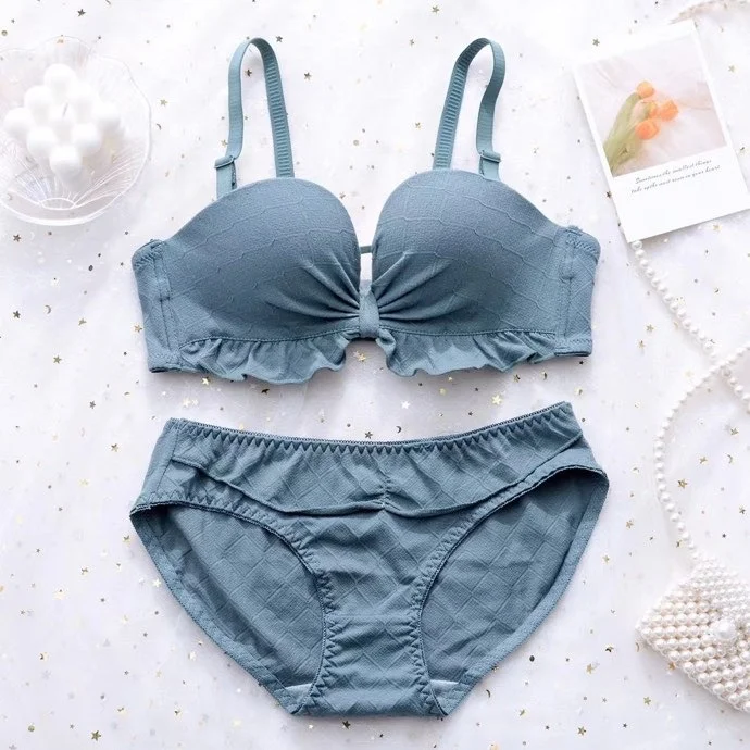 

Strapless non slip breast wrapping underwear small chest gathered no steel ring bra traceless Japanese bra student girl suit