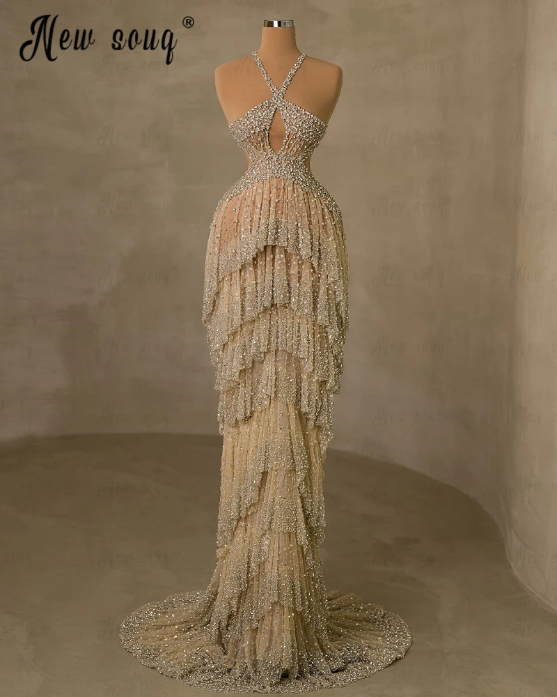 Женское вечернее платье с лямкой на шее роскошное цвета шампанского