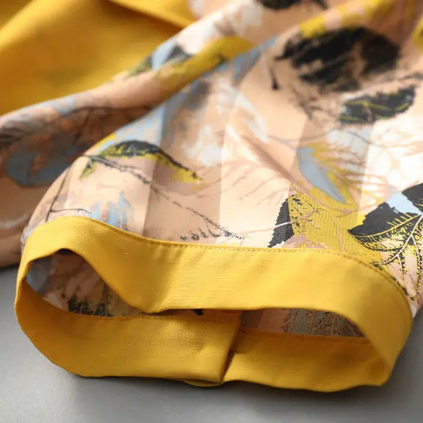 Элегантное модное платье с карманами и принтом в стиле пэчворк на пуговицах