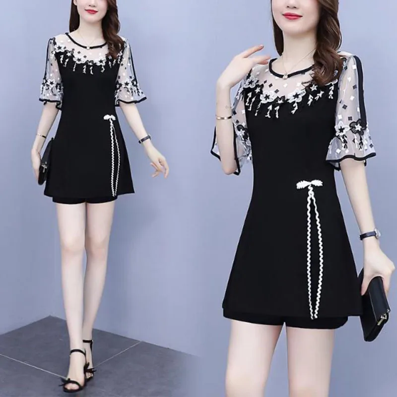 

2022 New Fashion Women's Two Piece Set Fresh Solid O-Neck Lace Ruffler Short Sleeve Blosue Top + High Waist Shorts Suit SetL-5XL