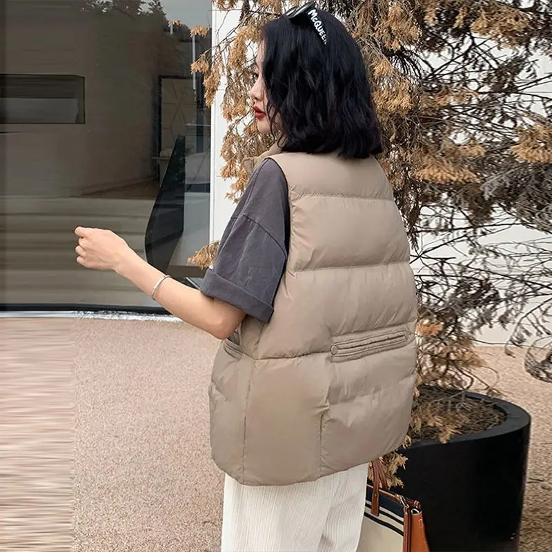 2023 Winter and Autumn Puffer Coat Ultra Light Duck Down Vest Women Casual Female Waistcoat Sleeveless Duck Down Vest U21