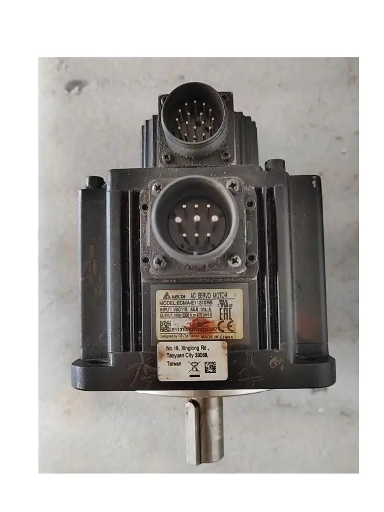 90% новый Серводвигатель ECMA-E11310RS протестирован ОК