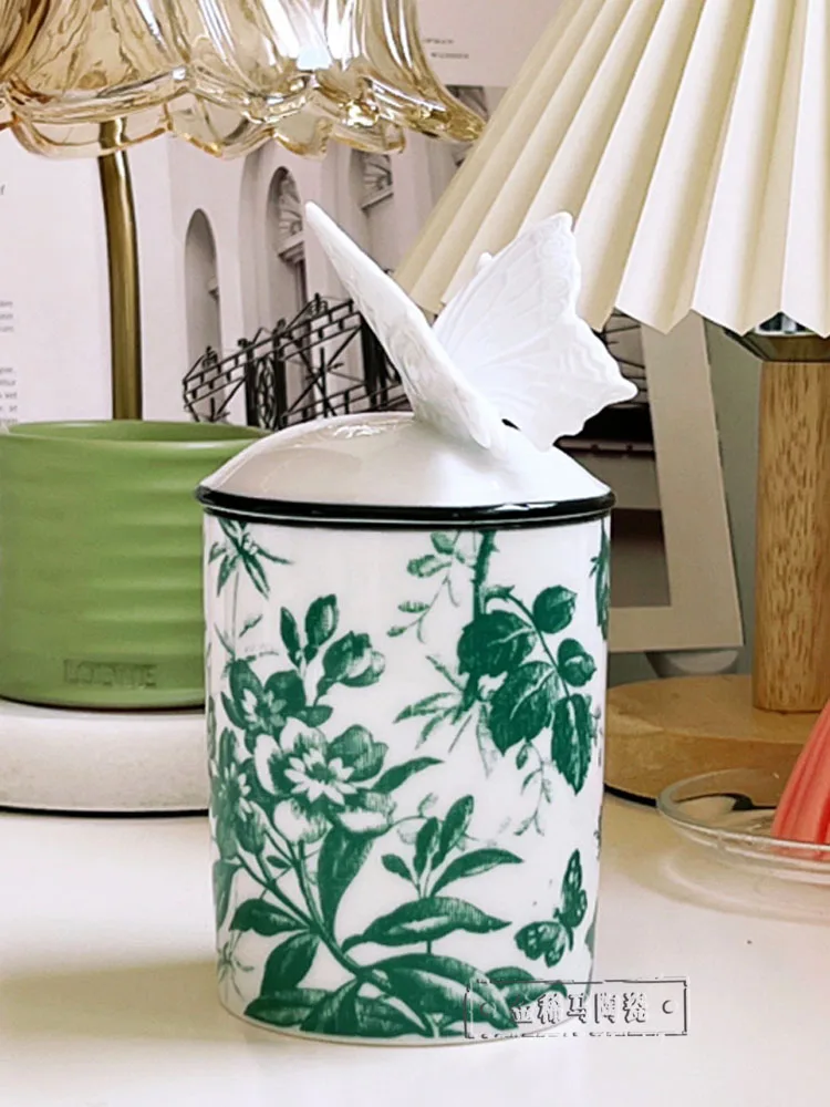 

European Style Retro 350ml Bone China Mug With Butterfly Lid Gift Box Packaging For Friends Birthday Gift