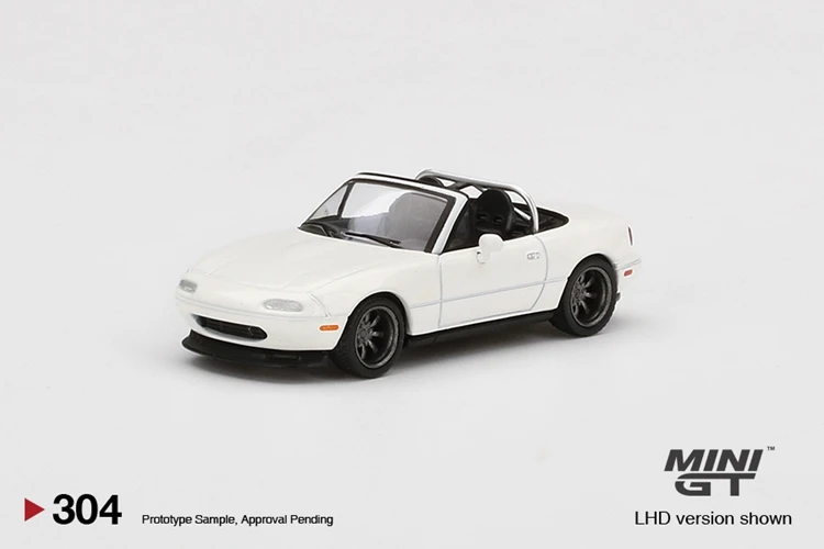 

Модель автомобиля из сплава Mazda Miata MX5, 1:64