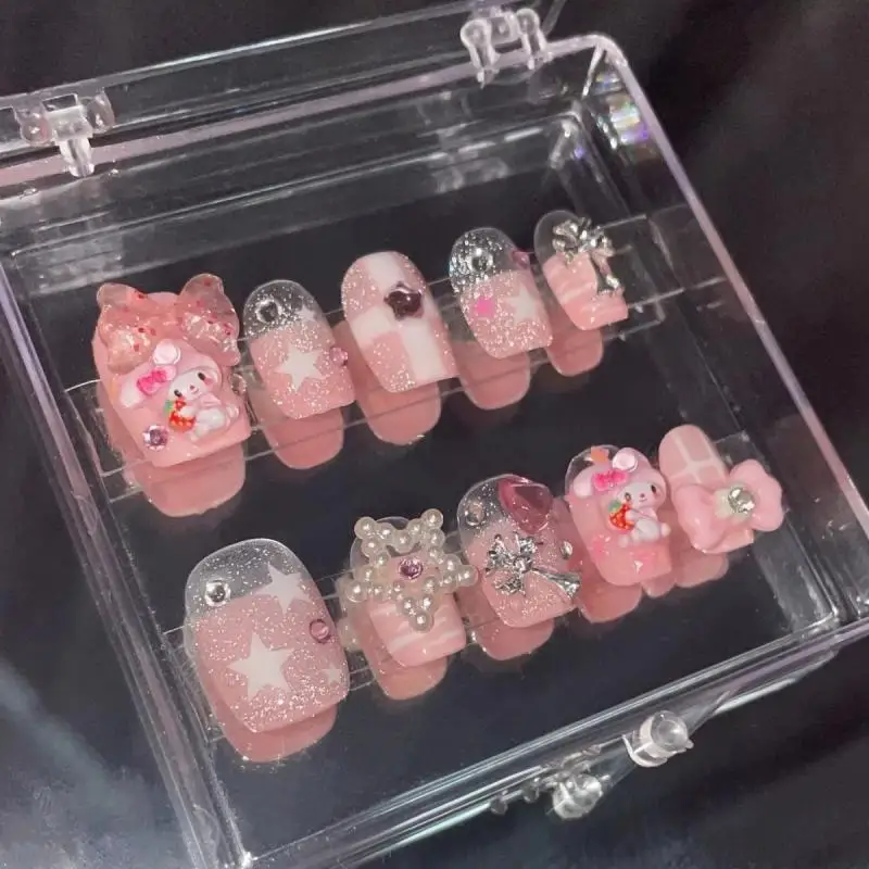 

Накладка из мультфильма «Hello Kitty» для ногтей