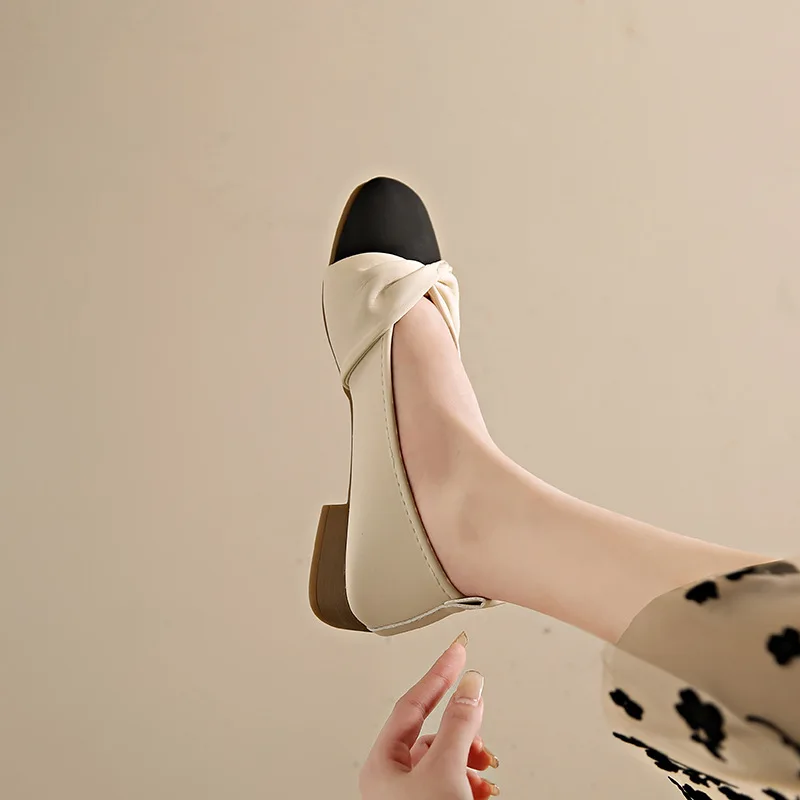 

Туфли женские на толстом каблуке, с круглым носком, без застежки