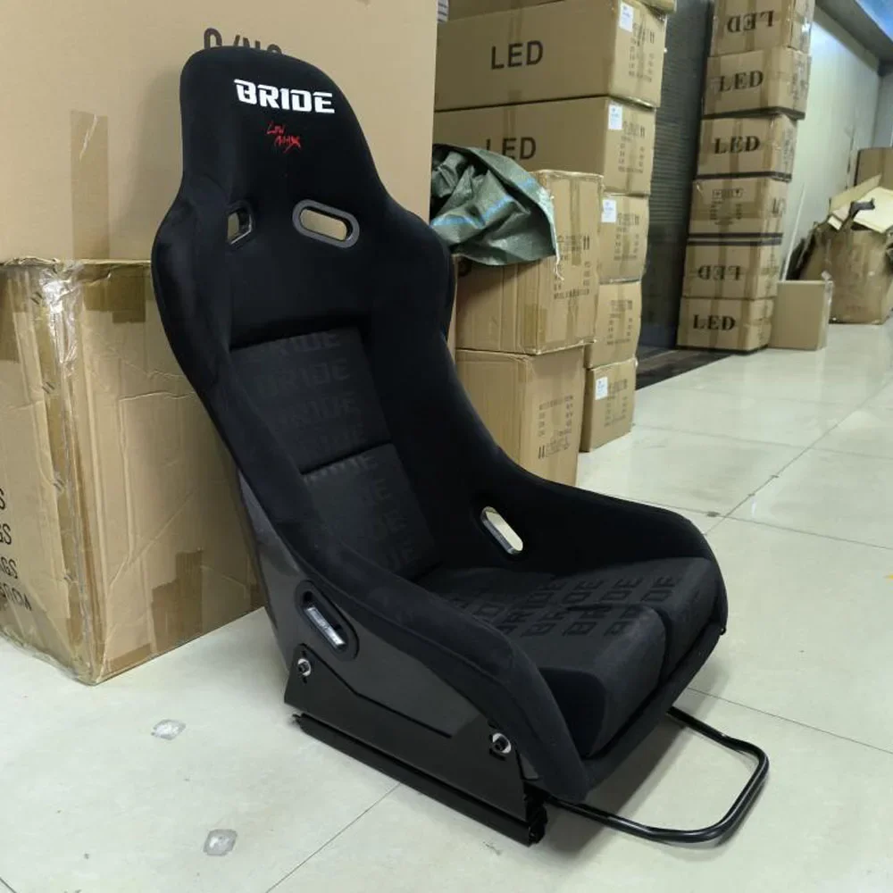 Регулировка сиденья автомобиля BRIDE из углеродного волокна до и после